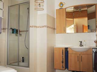 ferienwohnung-bad Die Ferienwohung hat ein Bad mit Dusche